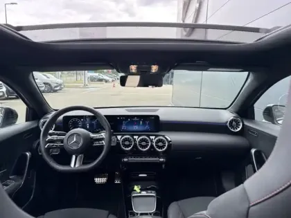 Photo 10 Mercedes Classe A 250 e Hybrid EQ AMG Line