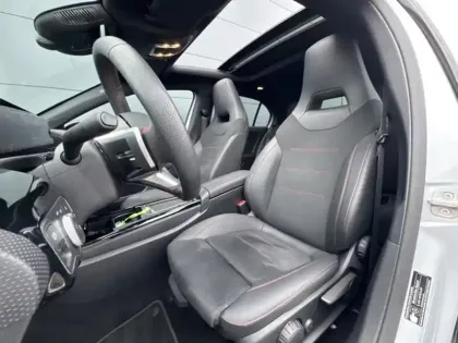 Photo 16 Mercedes Classe A 250 e Hybrid EQ AMG Line