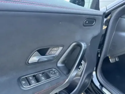Photo 15 Mercedes CLA 250 e Hybrid EQ AMG Line