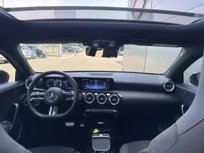 Photo 10 Mercedes Classe A 250 e Hybrid EQ AMG Line