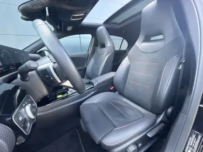 Photo 16 Mercedes Classe A 250 e Hybrid EQ AMG Line