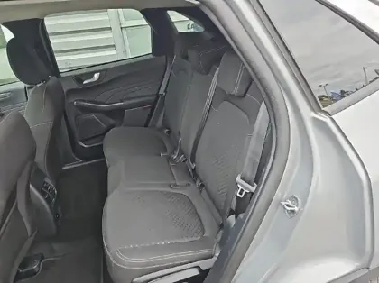 Photo 8 Ford Kuga 2.5 Duratec 180ch Hybrid FlexiFuel Titanium Business Powershift