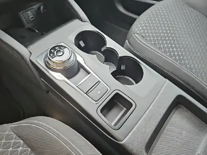 Photo 7 Ford Kuga 2.5 Duratec 180ch Hybrid FlexiFuel Titanium Business Powershift