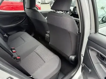 Photo 12 Toyota Yaris Hybride 116h Dynamic