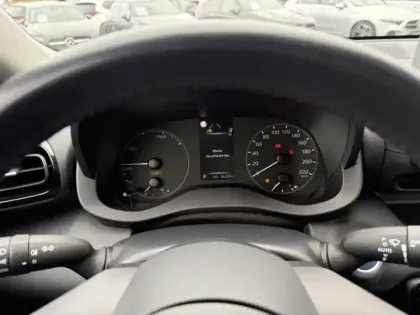 Photo 19 Toyota Yaris Hybride 116h Dynamic