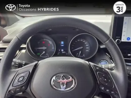 Photo 12 Toyota C-HR  1.8 Hybride 122ch Design Ultimate E-CVT M23