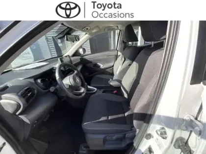 Photo 11 Toyota Yaris  Cross 116h Dynamic MY22