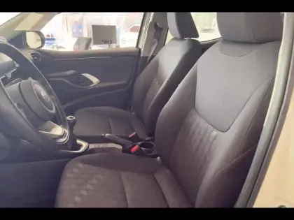 Photo 9 Toyota Yaris  120 VVT-i Dynamic Business 5p MC24