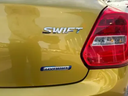 Photo 10 Suzuki Swift  1.2 Dualjet Hybrid 83ch Pack