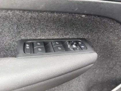 Photo 8 Volvo Xc40  T4 Recharge 129 + 82ch Plus DCT 7