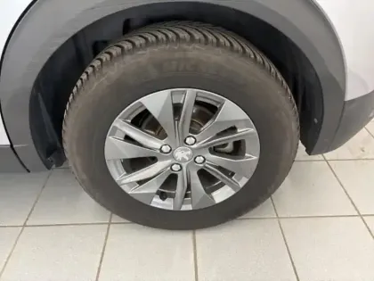 Photo 6 Peugeot 2008  e- 136ch Style