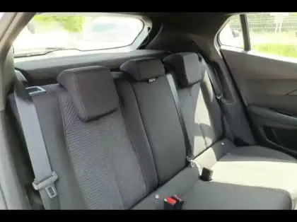 Photo 10 Peugeot 2008  1.2 Hybrid 110ch Style e-DCS6