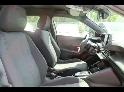 Photo 9 Peugeot 2008  1.2 Hybrid 110ch Style e-DCS6