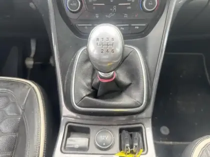 Photo 8 Ford Kuga  1.5 Flexifuel-E85 150ch Stop&Start Vignale 4x2 Euro6.2