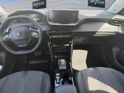 Photo 7 Peugeot 208  1.2 Hybrid 110ch Allure e-DCS6
