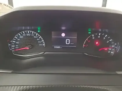 Photo 9 Peugeot 2008  PureTech 100 S&S BVM6