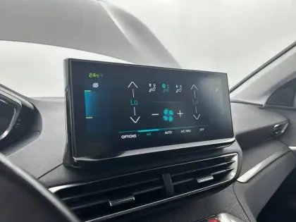 Photo 39 Peugeot 3008  Hybrid 225 e-EAT8