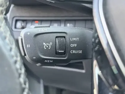Photo 17 Peugeot 3008  Hybrid 225 e-EAT8