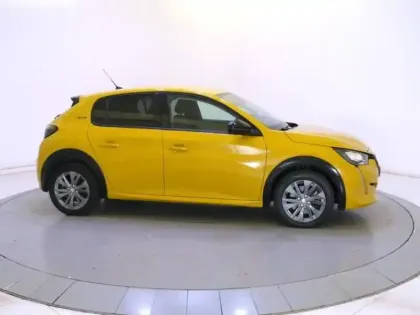 Photo 32 Peugeot 208  Electrique 50 kWh 136ch