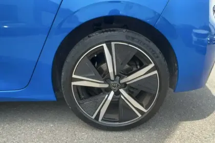 Photo 24 Peugeot 308  BlueHDi 130ch S&S EAT8