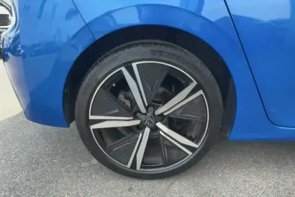 Photo 27 Peugeot 308  BlueHDi 130ch S&S EAT8