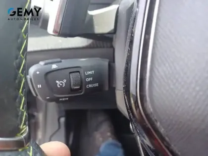 Photo 16 Peugeot 208  PureTech 130 S&S EAT8