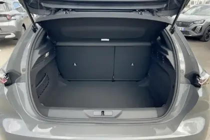 Photo 8 Peugeot 308  Hybrid 145 e-DCS6
