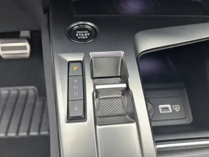 Photo 36 Peugeot 308  PHEV 180 e-EAT8