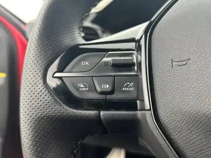 Photo 37 Peugeot 308  PHEV 180 e-EAT8
