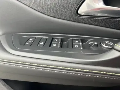 Photo 41 Peugeot 308  PHEV 180 e-EAT8