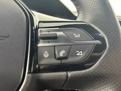 Photo 40 Peugeot 308  PHEV 180 e-EAT8