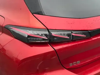 Photo 10 Peugeot 308  PHEV 180 e-EAT8