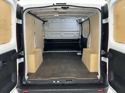 Photo 31 Renault Trafic  FG BLUE DCI 130 L1H1 3T GSR2