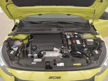 Photo 26 Peugeot 208  PureTech 100 S&S BVM6