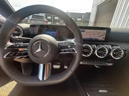 Photo 7 Mercedes Classe A  180 d