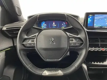 Photo 23 Peugeot 2008  Electrique 136 ch