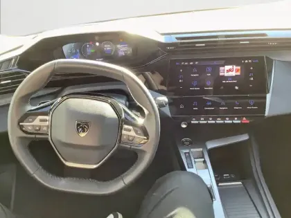 Photo 15 Peugeot 308  SW PHEV 180 e-EAT8