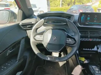 Photo 8 Peugeot 208  Electrique 50 kWh 136ch