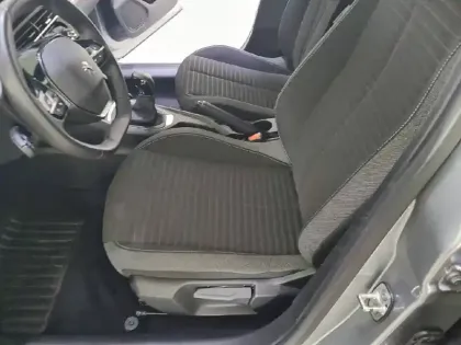 Photo 10 Peugeot 208  PureTech 75 S&S BVM5