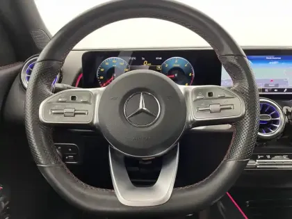 Photo 22 Mercedes GLB  200 d 8G-DCT