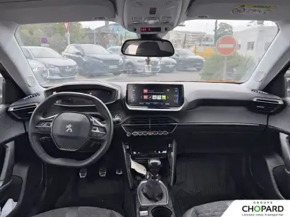 Photo 9 Peugeot 2008  PureTech 130 S&S BVM6
