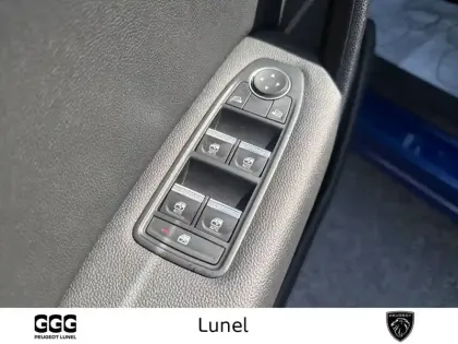 Photo 11 Renault Captur  TCe 90