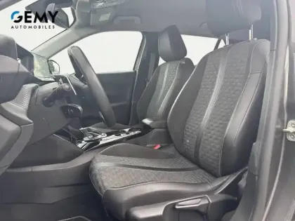 Photo 8 Peugeot 2008  PureTech 130 S&S EAT8