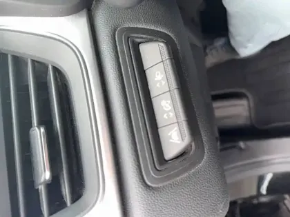 Photo 24 Renault Captur  E-Tech 145 - 21