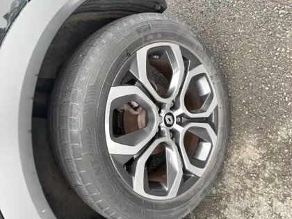 Photo 19 Renault Captur  E-Tech 145 - 21
