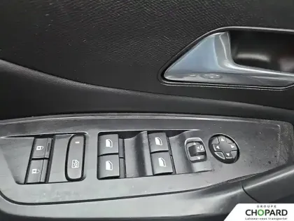 Photo 24 Peugeot 308  PHEV 180 e-EAT8