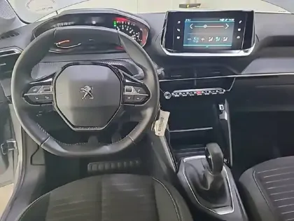Photo 10 Peugeot 208  PureTech 75 S&S BVM5