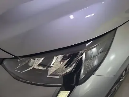 Photo 18 Peugeot 208  PureTech 75 S&S BVM5