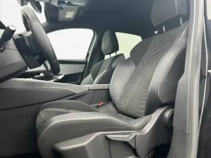 Photo 31 Peugeot 3008  Hybrid 136 e-DCS6