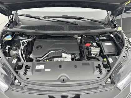 Photo 47 Peugeot 3008  Hybrid 136 e-DCS6